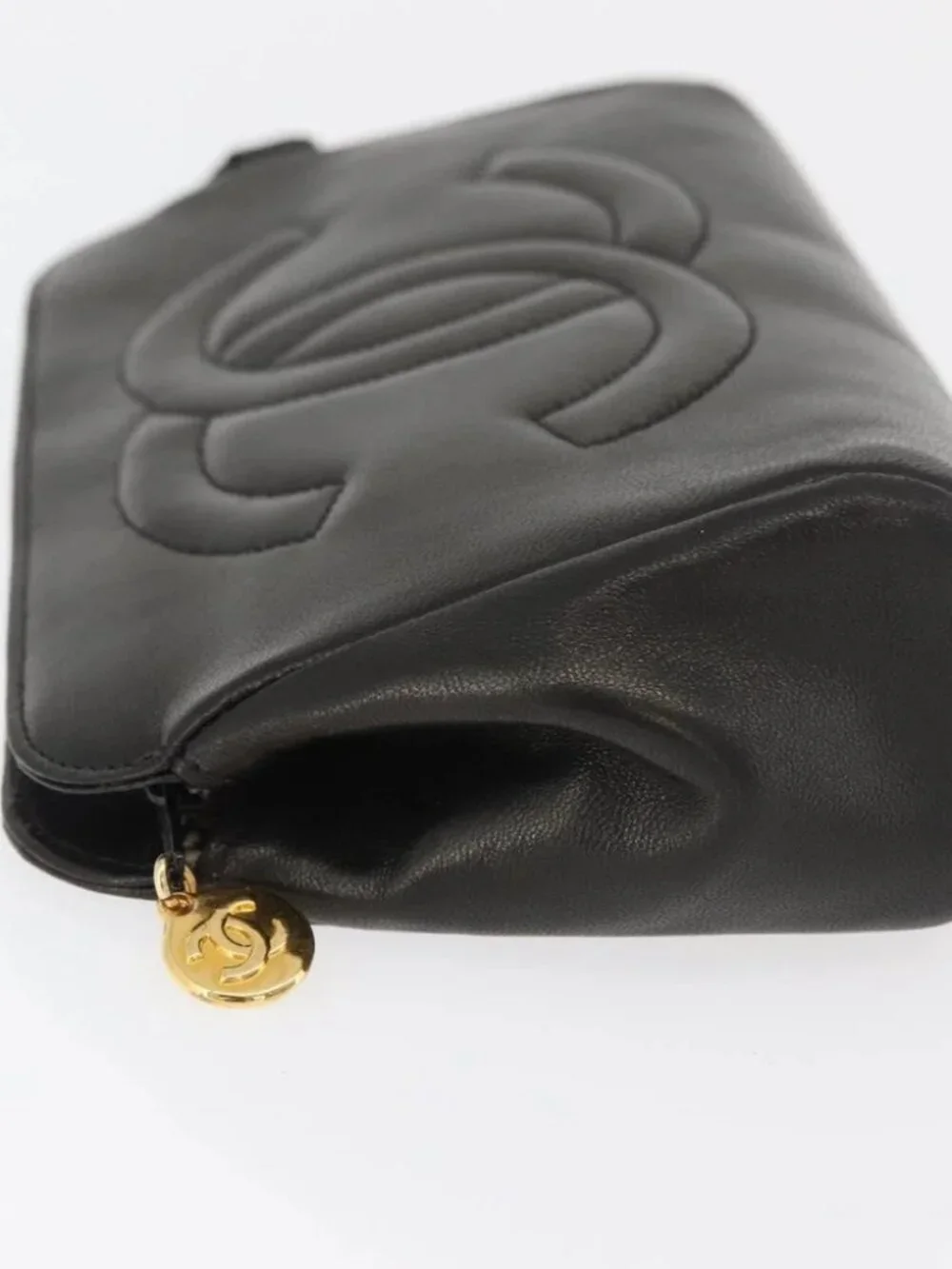CHANEL Pouch Lamb Skin Black Gold CC Auth bs35075